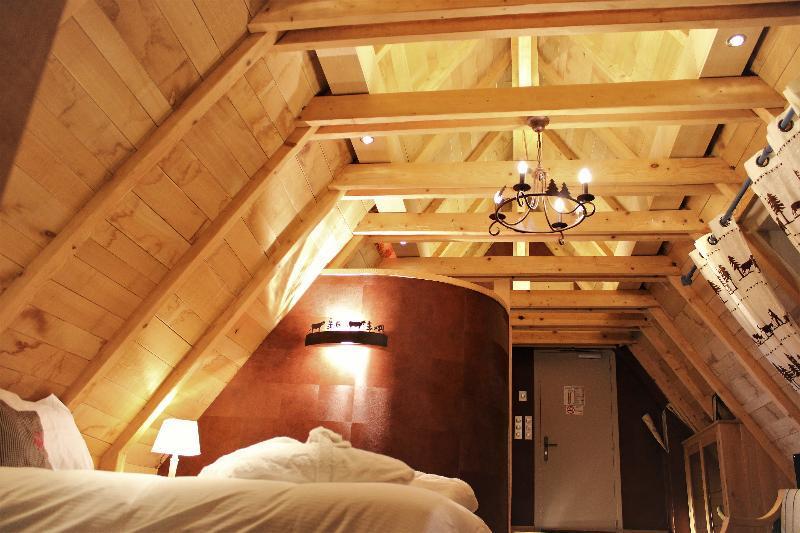 Le Bailliage Hotel & Spa Salers Esterno foto