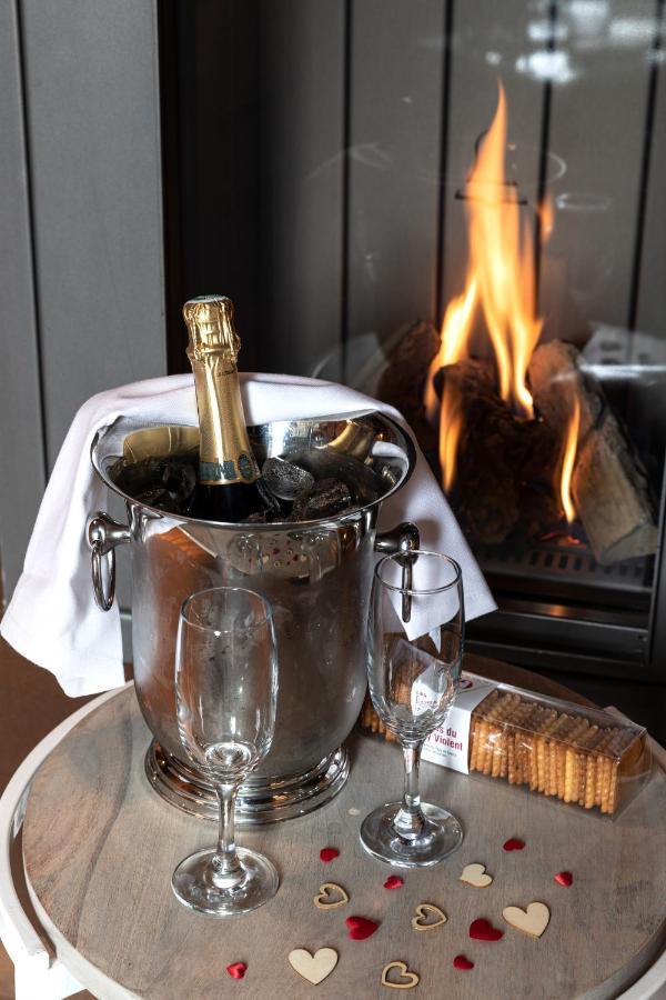 Le Bailliage Hotel & Spa Salers Esterno foto