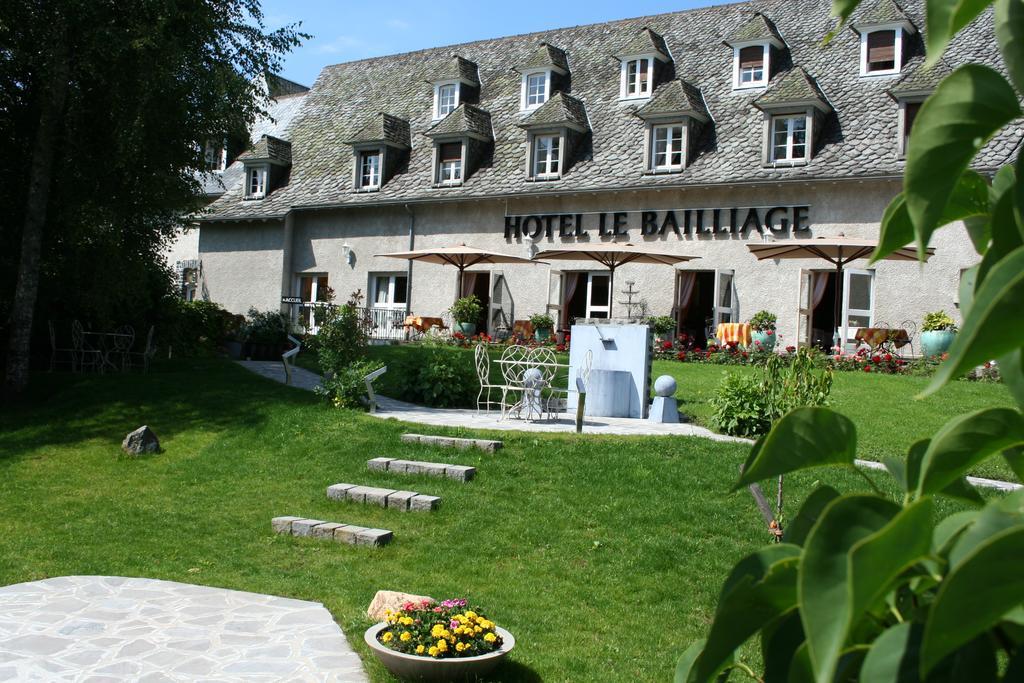 Le Bailliage Hotel & Spa Salers Esterno foto